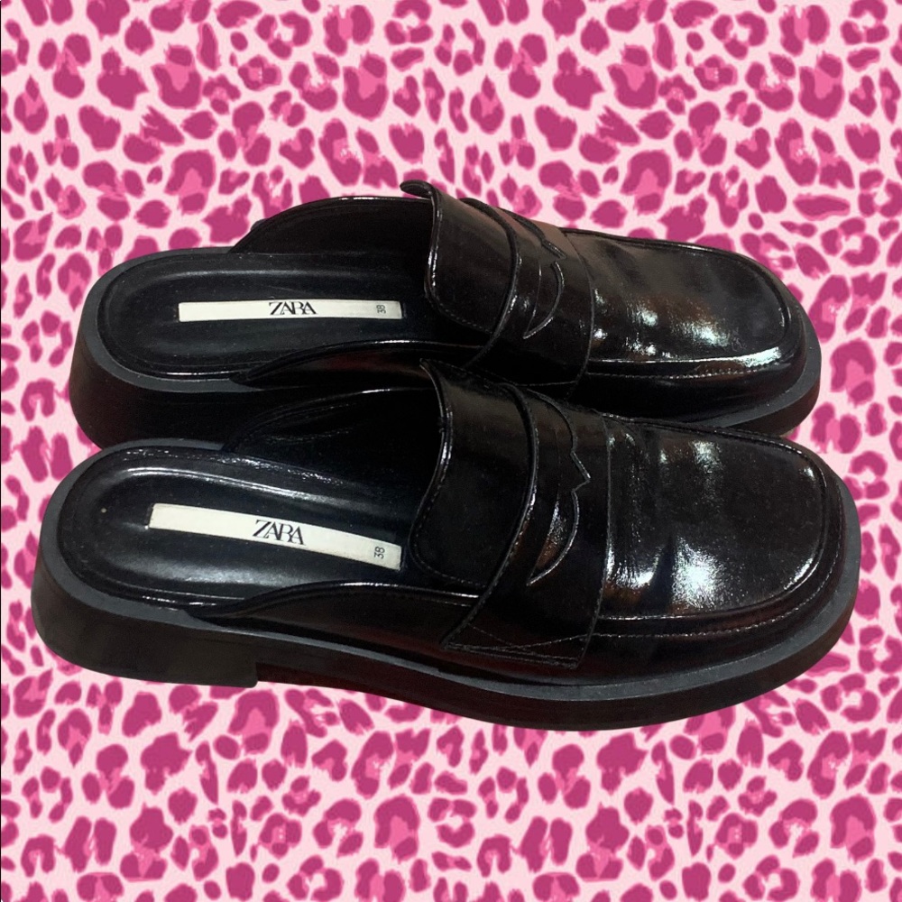 ZARA NWOT - Black Patent Leather Slip-On Loafers US 7.5 (EUR 38)